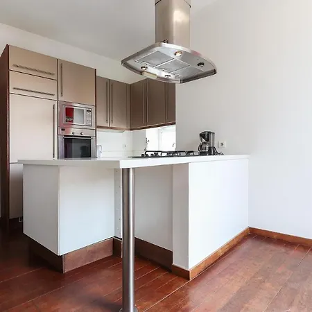 Downtown Delight By Homing Apartman