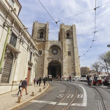 Apartman Downtown Delight By Homing *