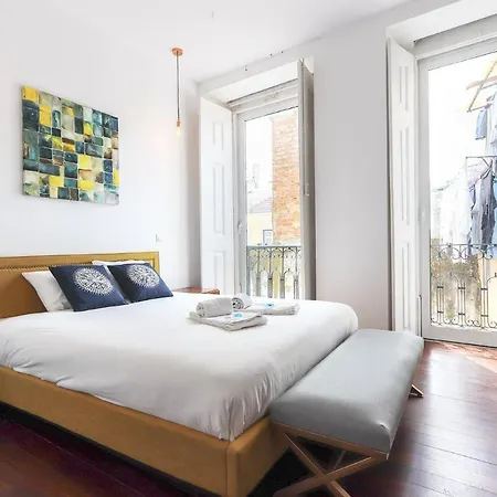 Downtown Delight By Homing Lisbon