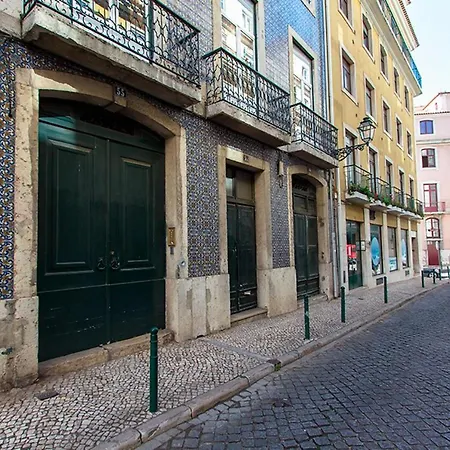 Downtown Delight By Homing Apartment